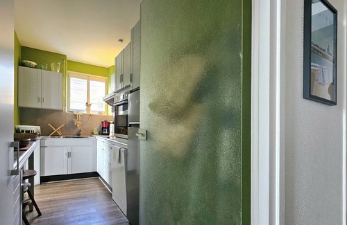 Royan Apartment | Apt 5 pers, sea view, elevator, parking