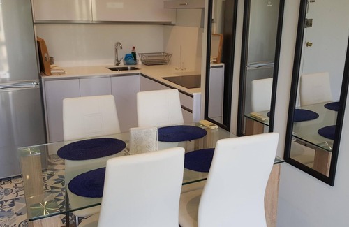 Centro Comercial Apartment | Apt Boulevard Gran Capitán Córdoba by JITKey