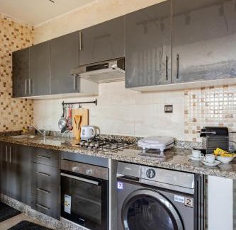 El Jadida Apartment | APT-Cinema Pool-Free Parking-Gym-Netflix