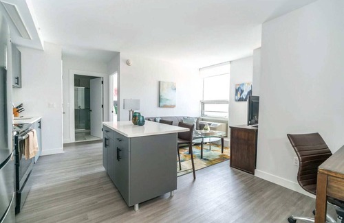 New Rochelle Apartment | Apt Close to Downtown with Gym