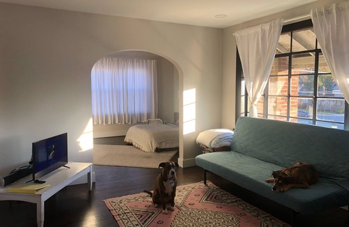 Richmond Heights Apartment | Apt. located near Forest Park, Zoo, Washington & Fontbonne University