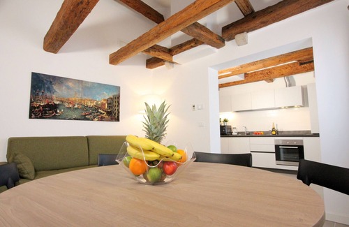 Santa Croce Apartment | Apt. Longhi (Residence Artisti)