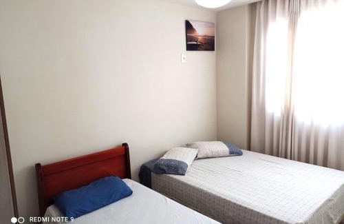 Praia do Morro Apartment | Apt Matheus Almeida - Anfitriões Gildo e Renata Localização privilegiada, conforto e seu amplo espaço são os seus diferenciais