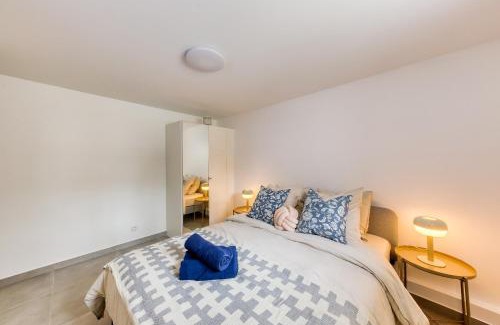 Livry-Gargan Apartment | Apt near Paris & CDG & Expo & SDF & Disney