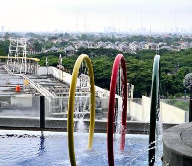 Ciputat Apartment | Apt Transpark Bintaro Studio with Pool by Damaresa