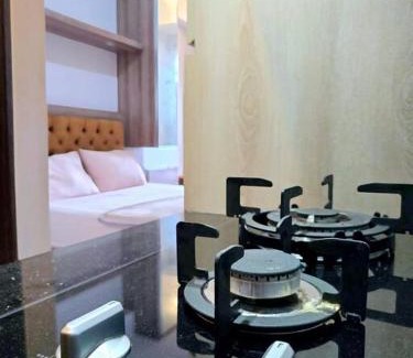 Ciputat Apartment | Apt Transpark Bintaro Studio with Pool by Damaresa