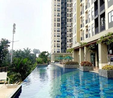 Bekasi Apartment | Apt Transpark Cibubur 2 BR With Wi-Fi & Pool