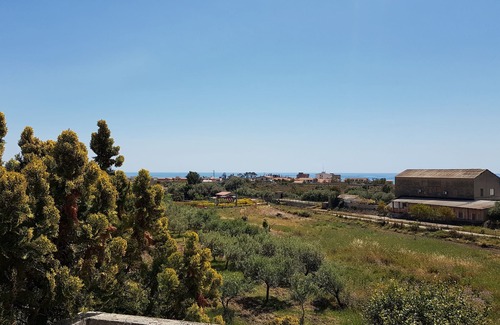 Condofuri Apartment | Apt "Valle Arangea"