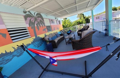 Coto Apartment | Apt w/Pool deck & Games, 5 mins from the Beach OU