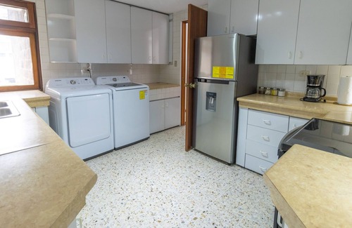 Colonia Vista Hermosa Uno Apartment | Apt with garden ideal for families 5 minutes from Cayala!