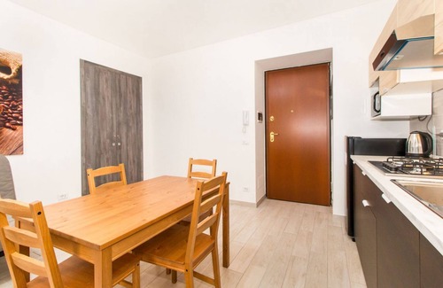 San Donato Apartment | APT x5 at 900 meters from Piazza Statuto! BOOK NOW!