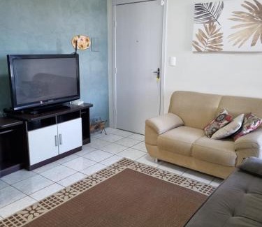 Simoes Lopes Apartment | Apto 2 quartos, cond fechado, com vaga, 4º andar por escadas