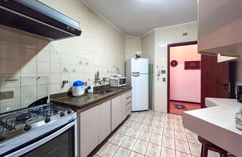 Jardim Tejereba Apartment | Apto a 230m da Praia da Enseada no Guarujá/SP