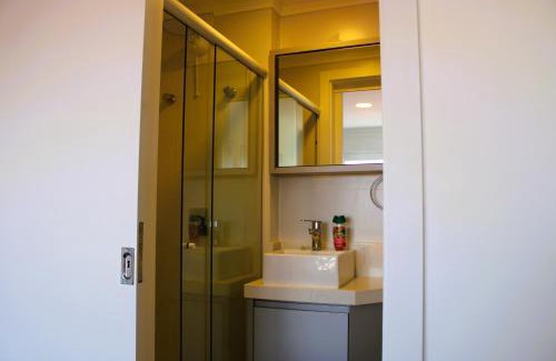 Canasvieiras Apartment | Apto de duas suítes com vista mar - 100 metros da praia em Canasvieiras