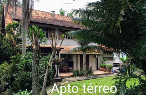 Estaleiro Apartment | Apto térreo com jardim - Praia do Estaleiro- Balneário Camboriu