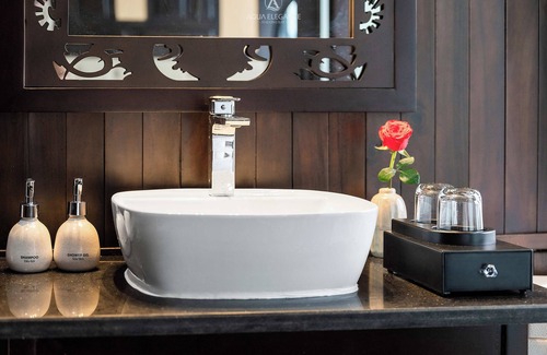 Ha Long Boat Rental | Aqua Elegance Cruise