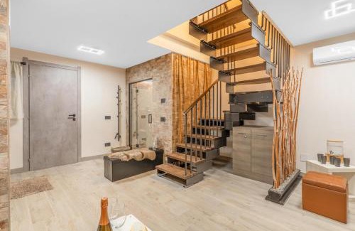 Soiano del Lago Apartment | AquaLuxe with Jacuzzi, Hammam Bath and swimming pool