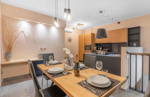 Soiano del Lago Apartment | AquaLuxe with Jacuzzi, Hammam Bath and swimming pool