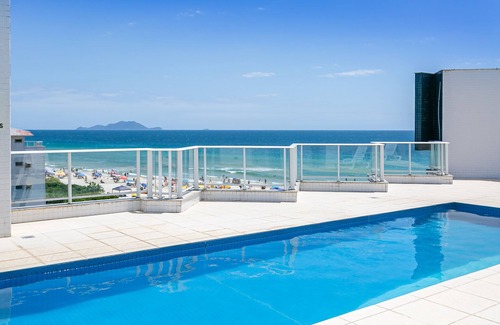 Ingleses Norte Apartment | Aquarelle by Viva Prédio nos Ingleses pé-na-areia com piscina