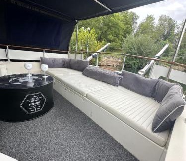 Valence Boat Rental | Aquareve-location