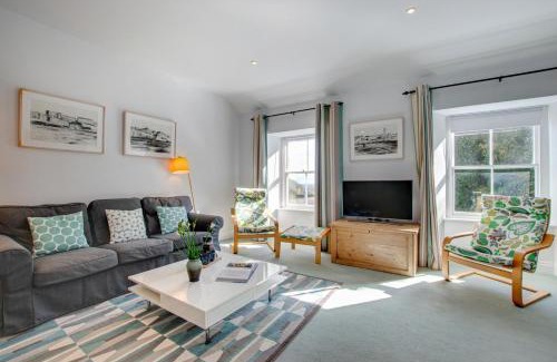Porthcurno Apartment | Aquarius