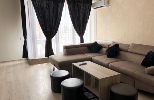 Mamaia-Sat Apartment | Aquazure Studio Residence