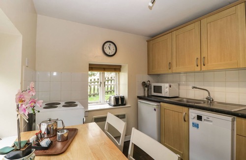 Llanvair Kilgeddin Cottage | Aqueduct Cottage