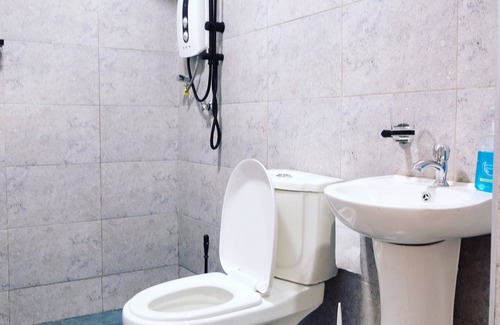 Nanyuki Apartment | Arabel Villa Studio is centrally located in Nanyuki along the River Nanyuki.