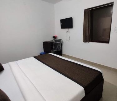 Shikohabad House | Aradhaya Guesthouse