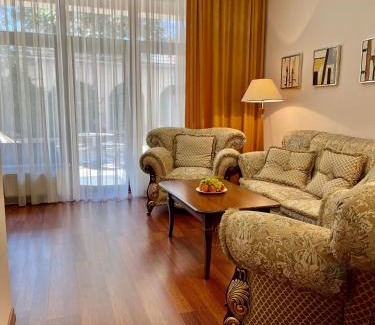 Prymors'kyi district Apartment | Arcada Apartments