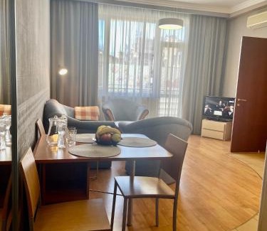 Prymors'kyi district Apartment | Arcada Apartments