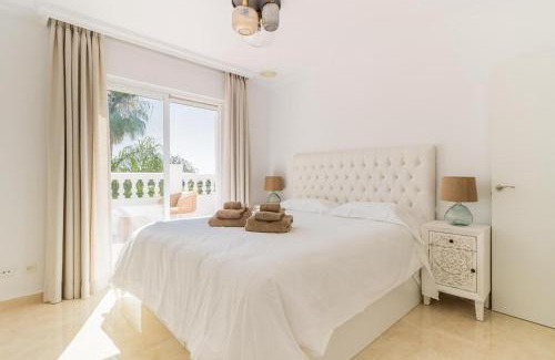 Estepona Villa | ARCADIA - AVENIDA 28 De LAS ADELFAS 29680 ESTEPONA, MALAGA