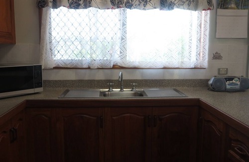 Arcadia Apartment | Arcadia Gardens - spacious island apartment just minutes to Geoffrey Bay