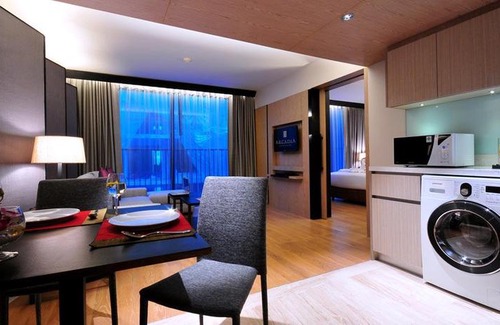 Ploenchit Hotel | Arcadia Suites Ploenchit Sukhumvit by Compass Hospitality