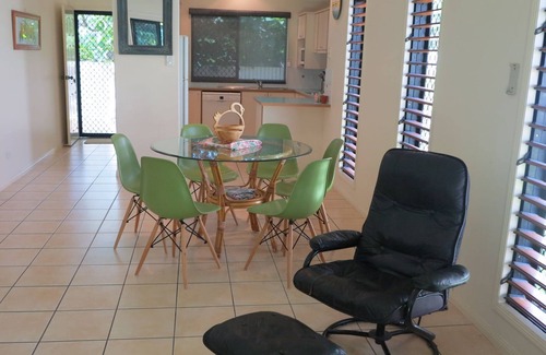 Arcadia Apartment | Arcadia Villa 3 - Modern, light and airy apartment at Alma Bay, with national park views