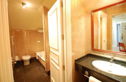 Covadonga Hotel | Arcea Gran Hotel Pelayo