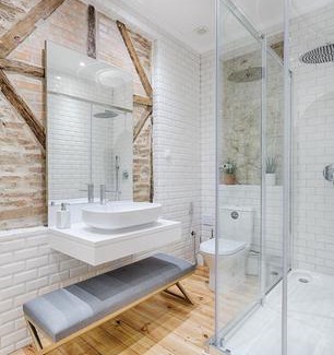Misericordia Apartment | Architectural Gem in Bica