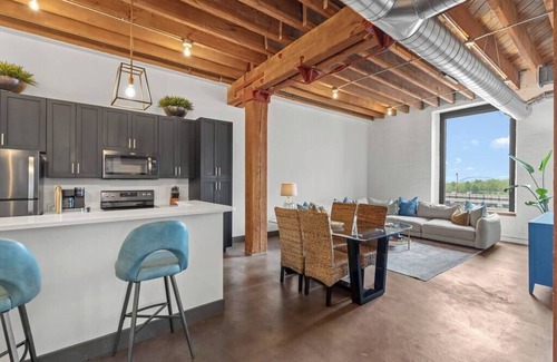 Downtown St. Louis Apartment | Archview Riverfront Loft – Walk to Stadium, Conventions & Casino - Gated Parking