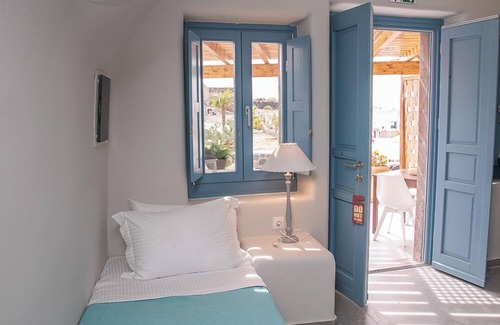 Finikia House | Arck Suites