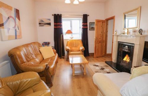 Bunbeg House | Ard an Phíobaire