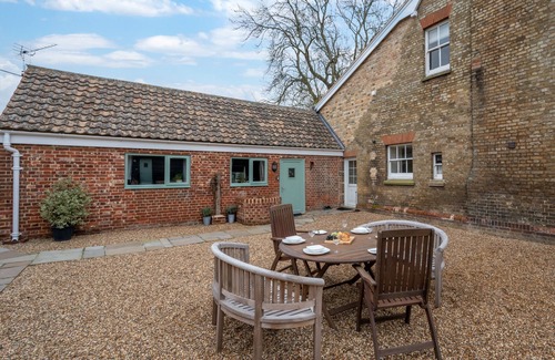 Sudbury House | Ardley Cottage Hedgehog
