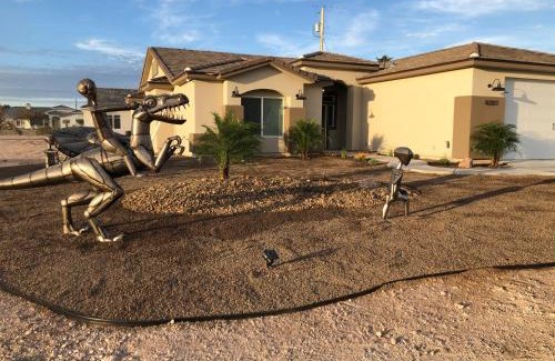 Bullhead City House | Area 51 Annex - Alien Lake Escape