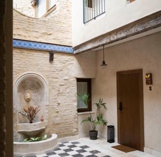 Santa Catalina House | Arena Centro Rooms&Suites, by Homing U