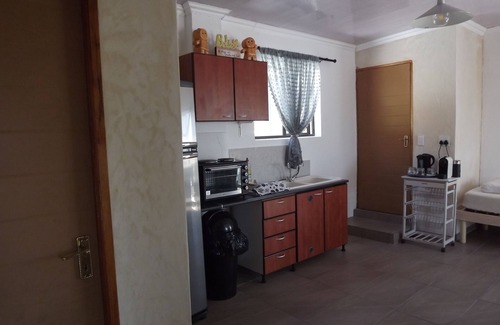 Mountainside Apartment | Arendsnest Self Catering penthouse apartment with spectacular views .