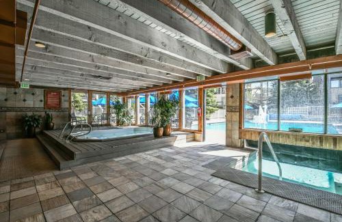Lakeside Village Apartment | Argentine 1507 by SummitCove Lodging