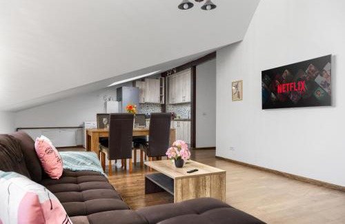 Arad Apartment | ARI Central Grand SkyView - Family Apartment