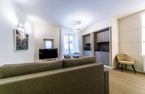 Arona House | Arona Palace