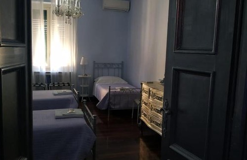 Esquilino Bed & Breakfast | Around The Corner Colosseo B&B