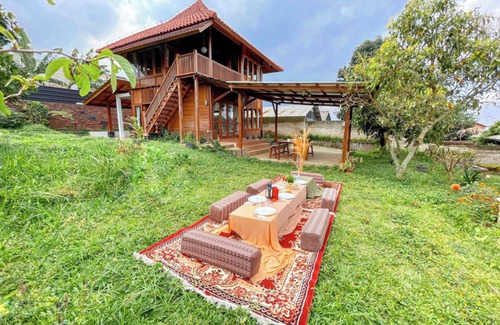 Lembang Villa | Arovala Villa