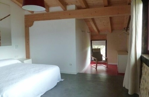 Zegama Cottage | Arrieta Haundi Apartment with Magnificent Valley Views